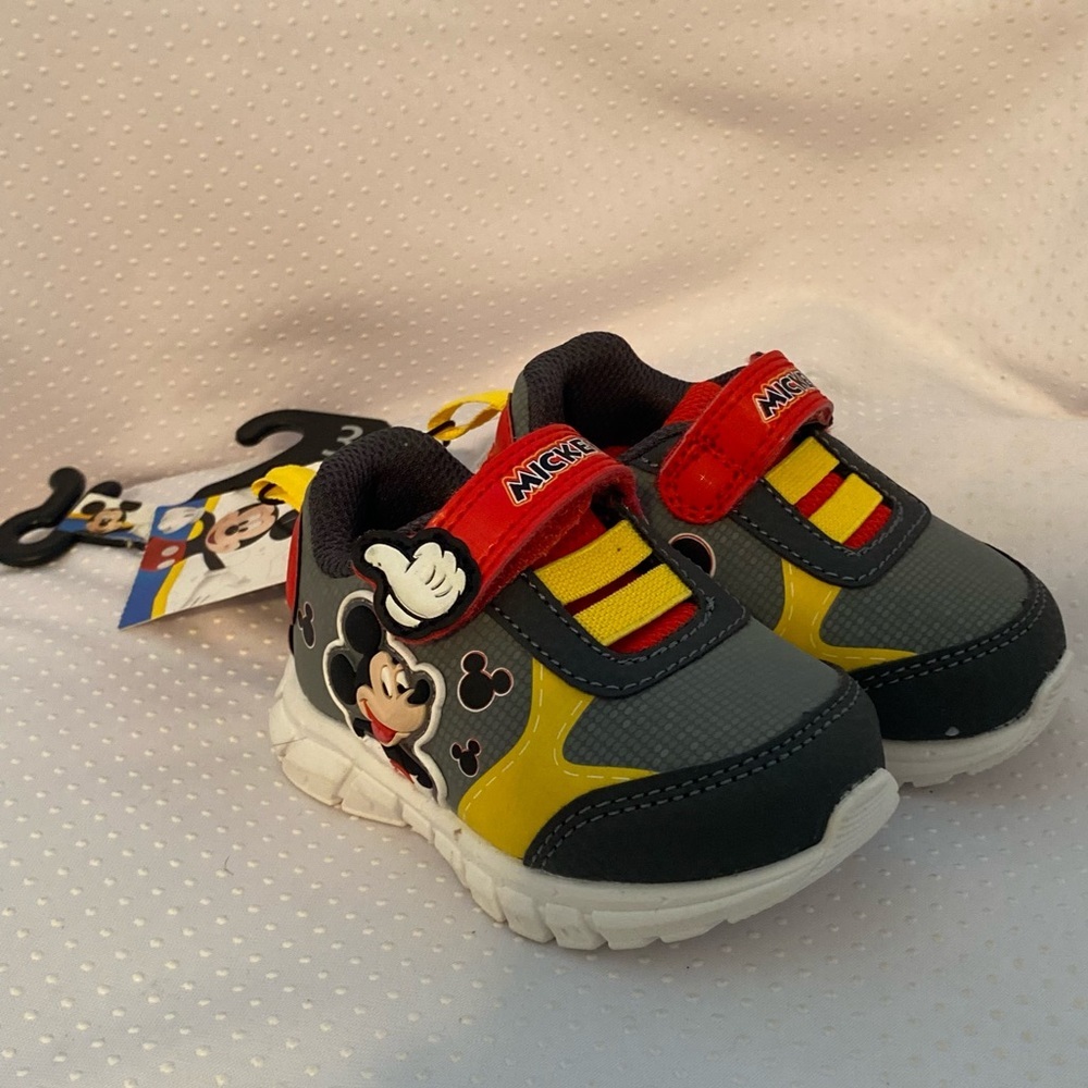 Disney Mickey Mouse Shoes Boys‎ Size 3 Velcro New With Tags Red Yellow Gray